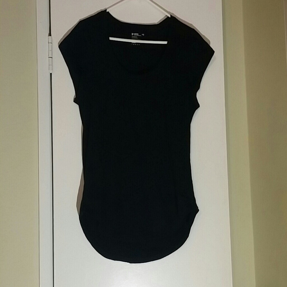 Black t shirt